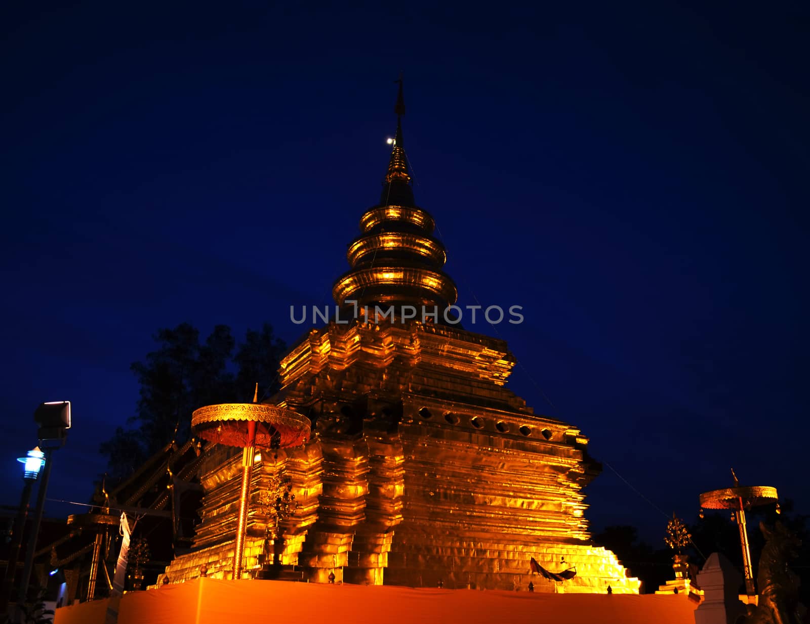 Phra That Sri Jom Thong  Before Sunrise, Series 1_5, Golden Pagoda on Spot Light, Chiang Mai province, Thailand