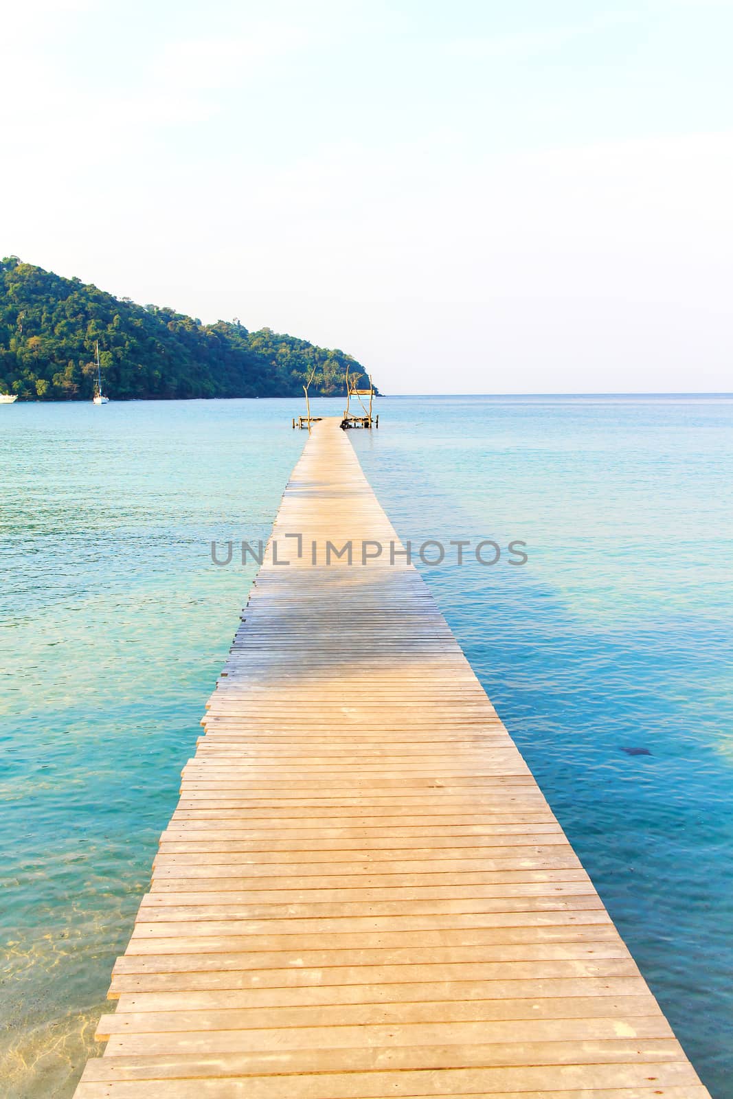 Wooden bridge on the way to the harbor.