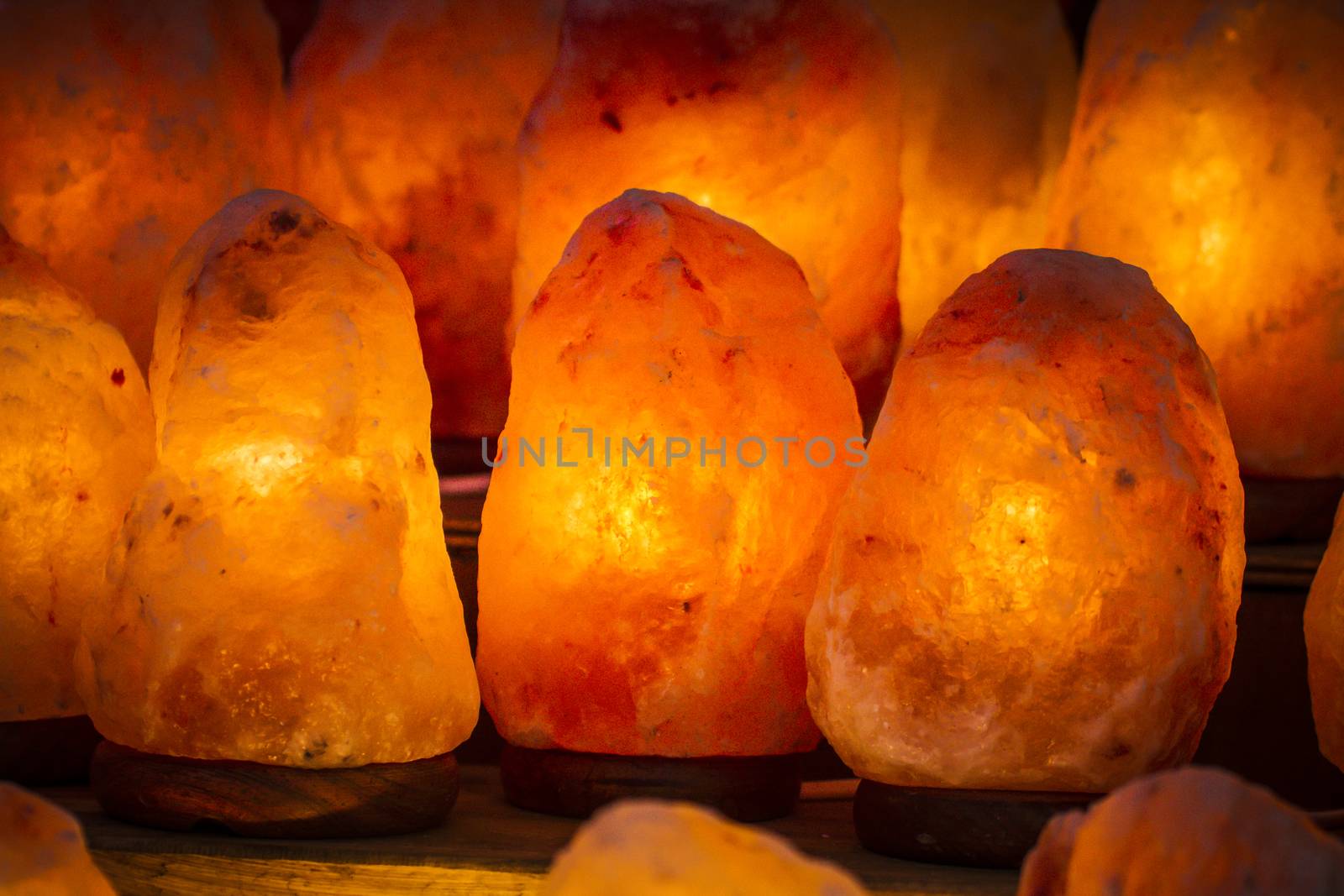 decorative lamp and energetic salt, Himalayan salt by FernandoCortes