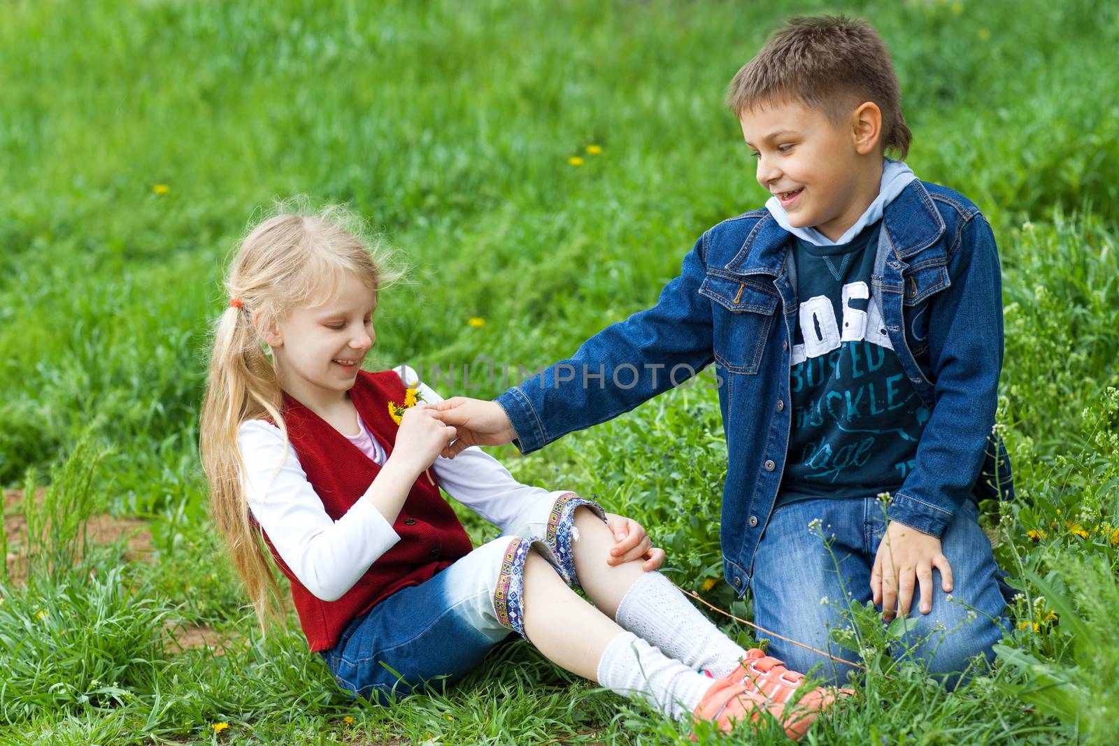 boy giving flowers to a girl by vsurkov