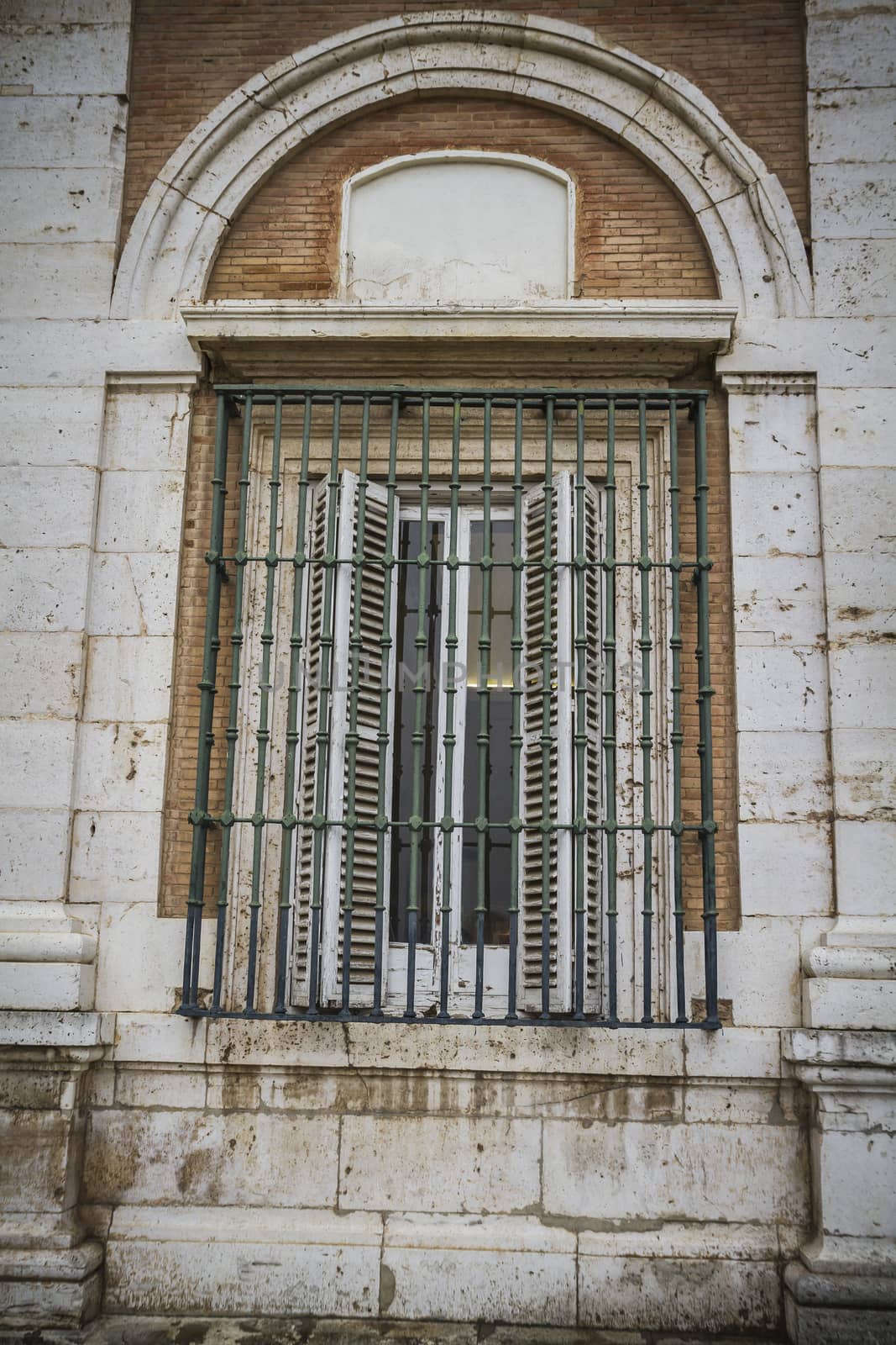 Window, majestic palace of Aranjuez in Madrid, Spain