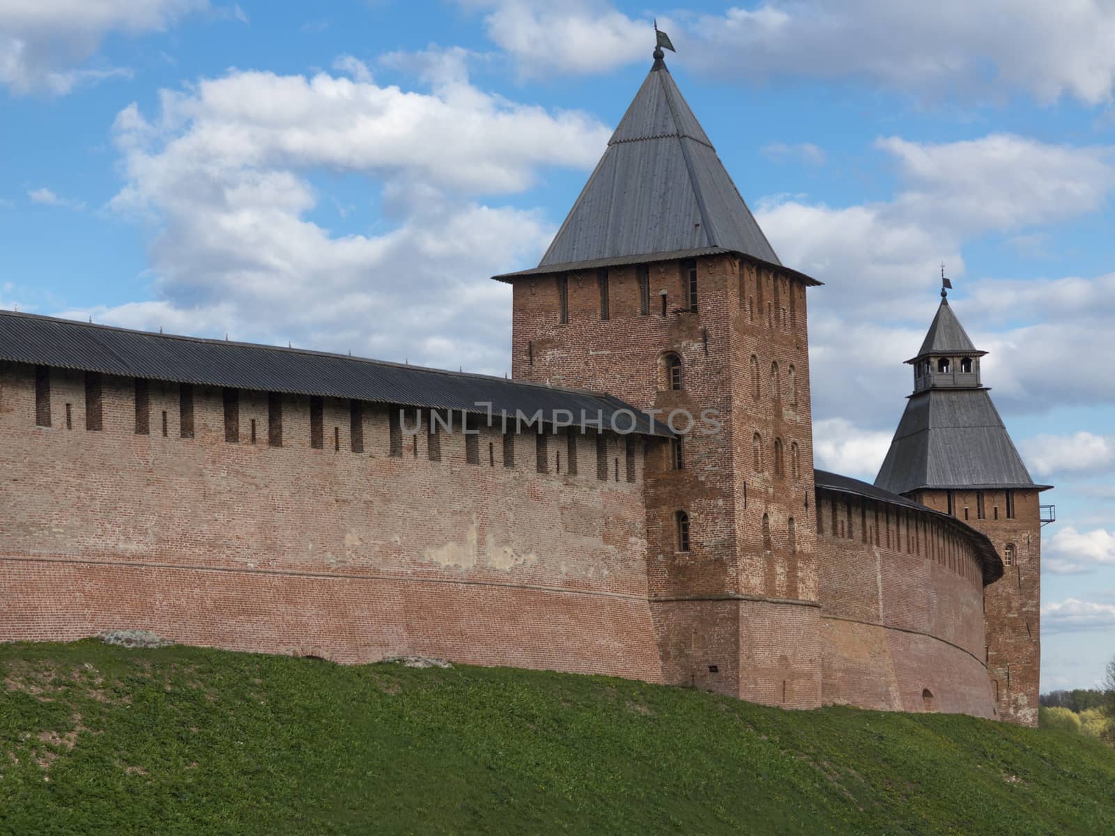 Towers of Novgorod Kremlin by snafu