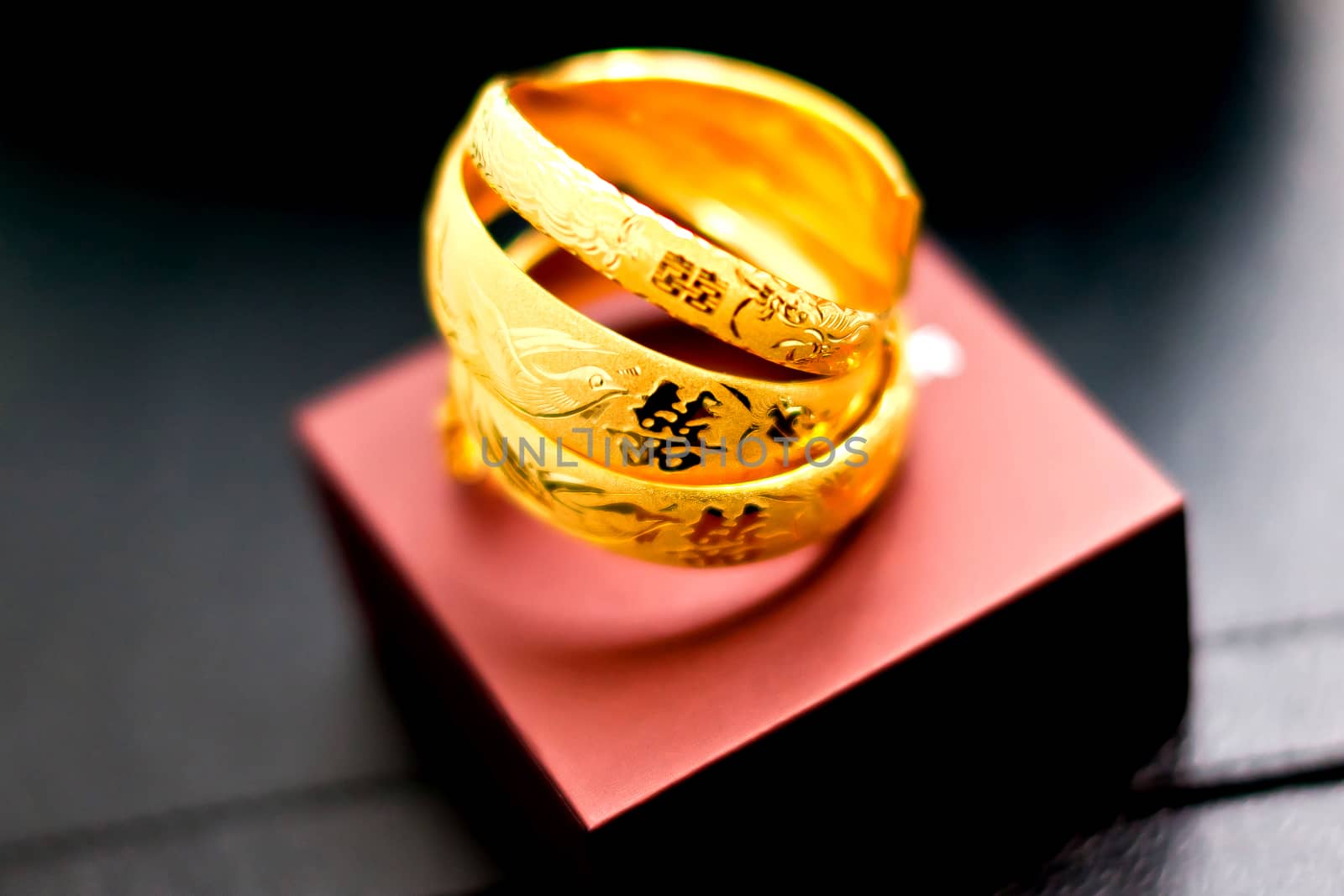 Traditional chinese gold bangles for wedding by kawing921