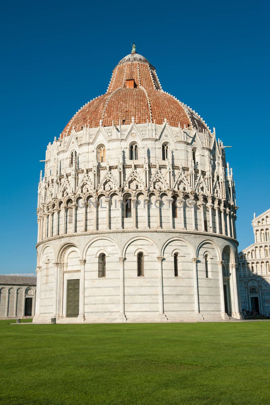 Baptistery in Pisa by fyletto