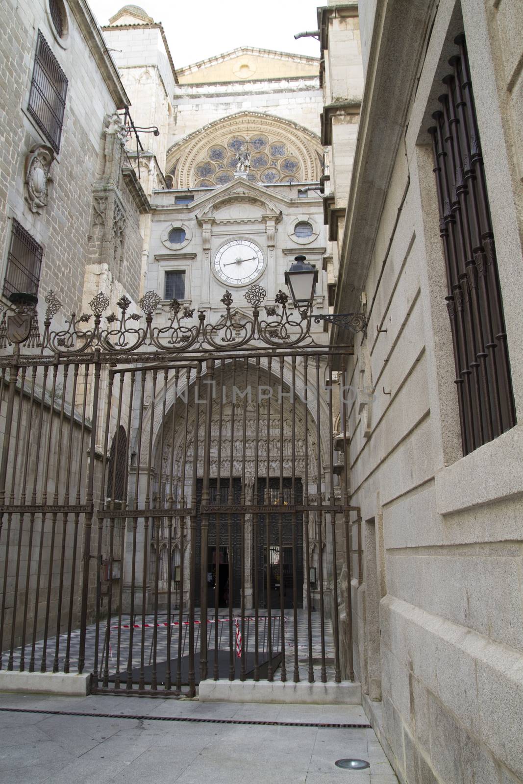 side entrance of the Cathedral of Toledo, arc with religious reliefs