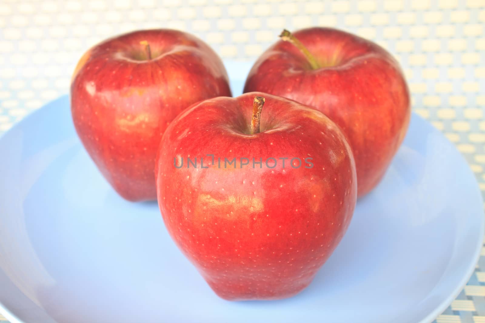 red apple isolated on background