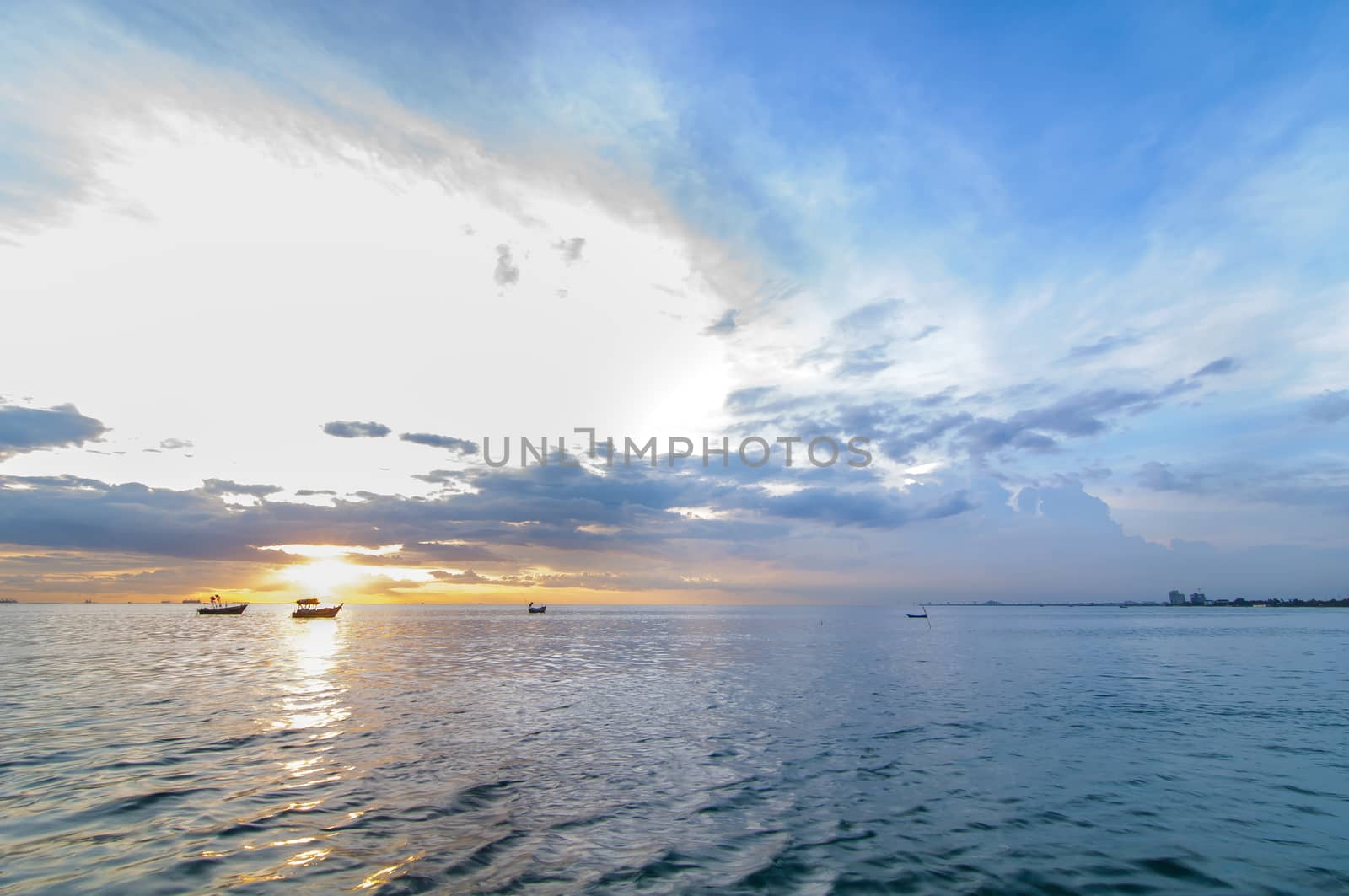 Sunset beach, Bang Phra there are boats on the scene