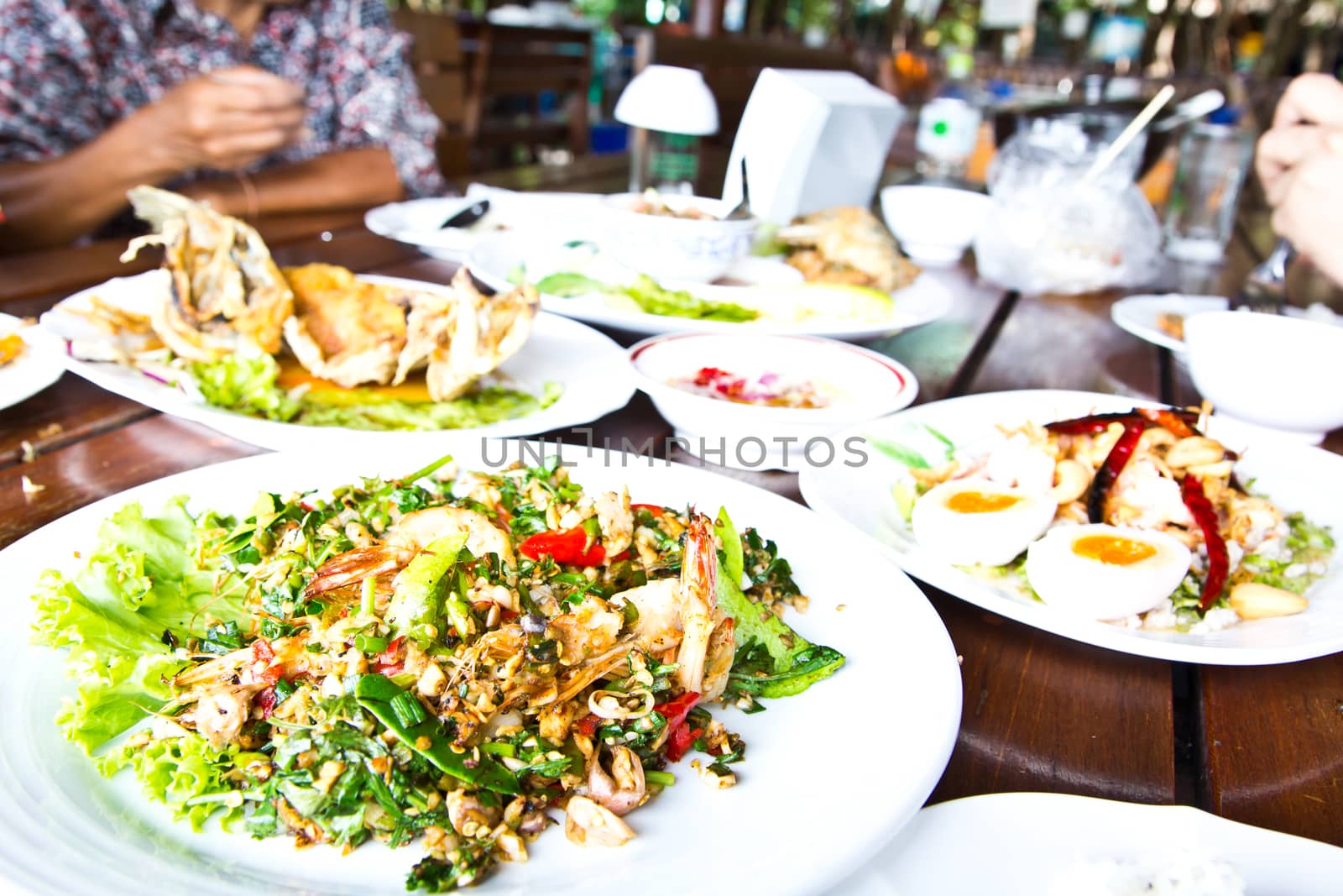 Traditional Thai food by tisskananat