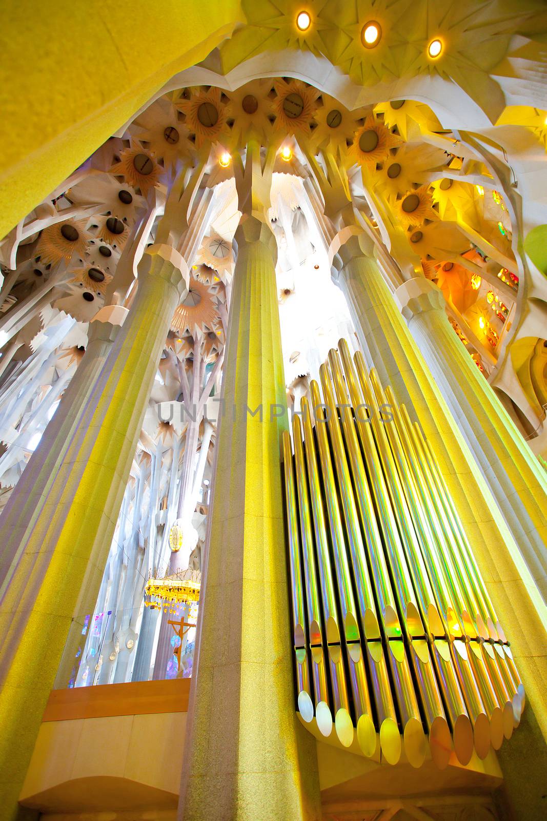 La Sagrada Familia, interior by Astroid