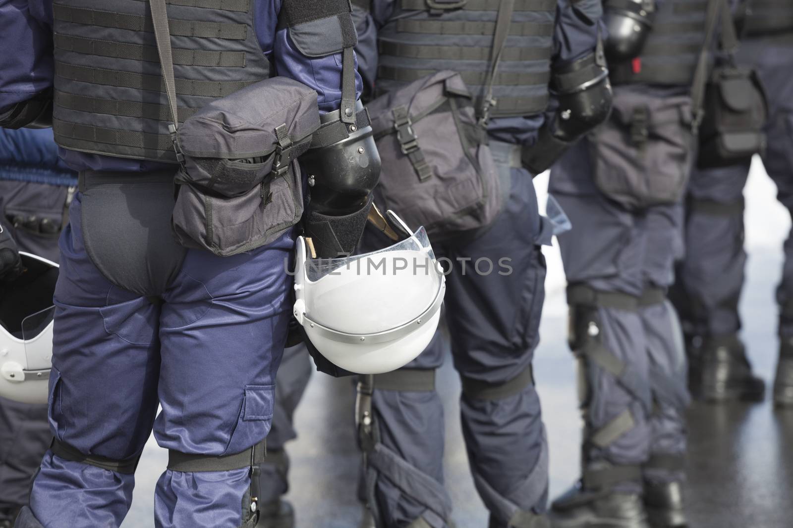 Riot Police by ints