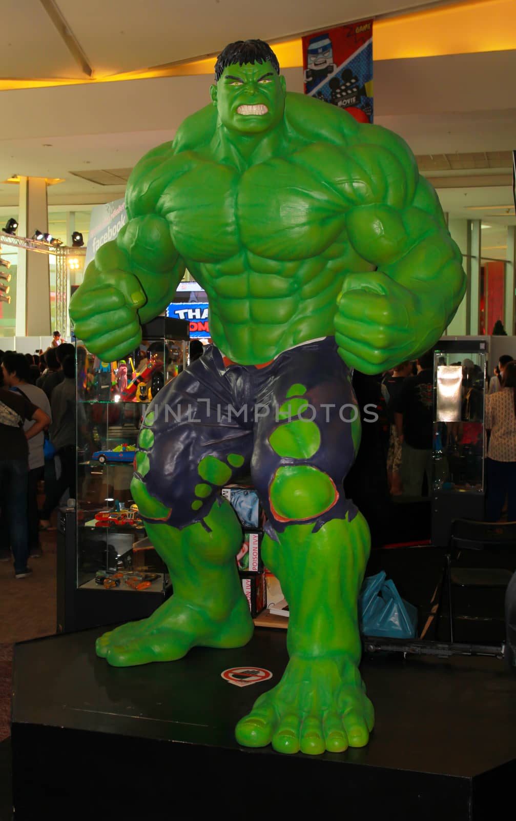 BANGKOK - MAY. 11: A Hulk model in Thailand Comic Con 2014 on May 11, 2014 at Siam Paragon, Bangkok, Thailand.