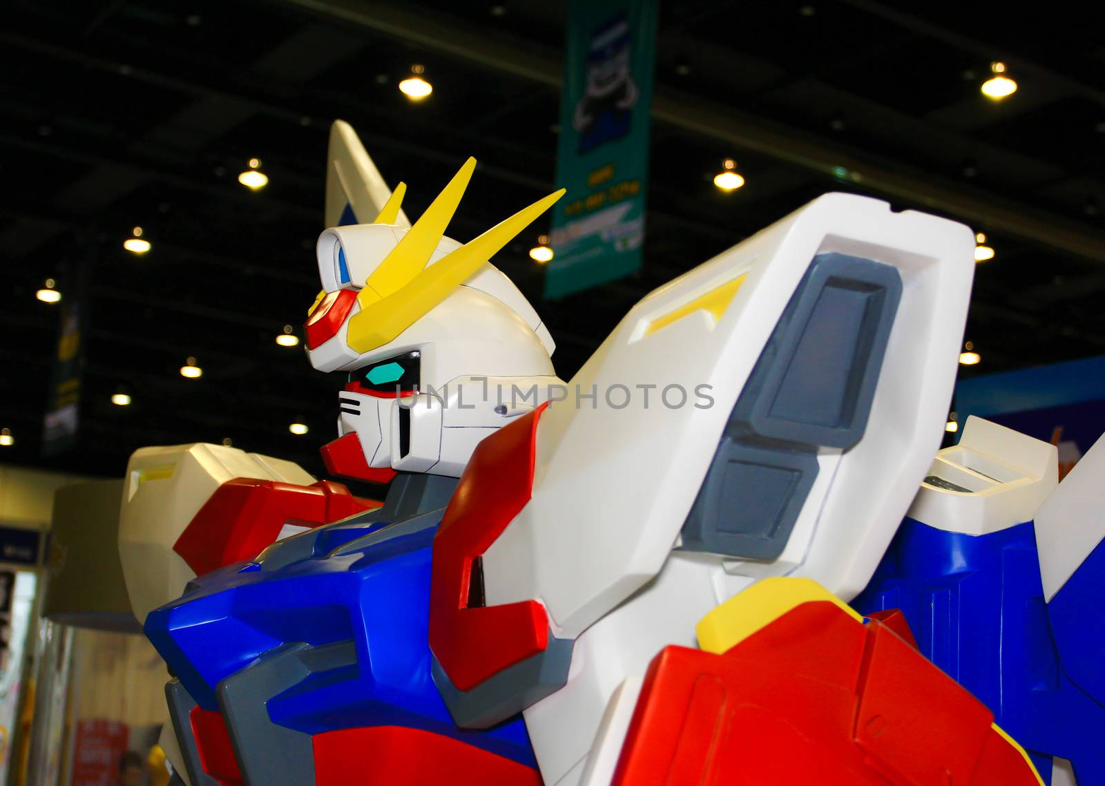 A model of the character Gundam from the movies and comics 15 by redthirteen