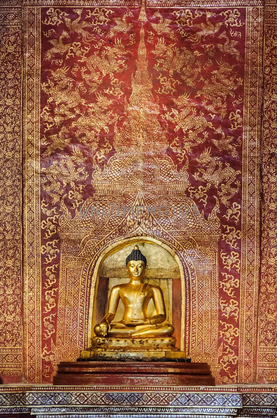 Buddha statue at Phra Singh temple, Chiang Mai, Thailand.