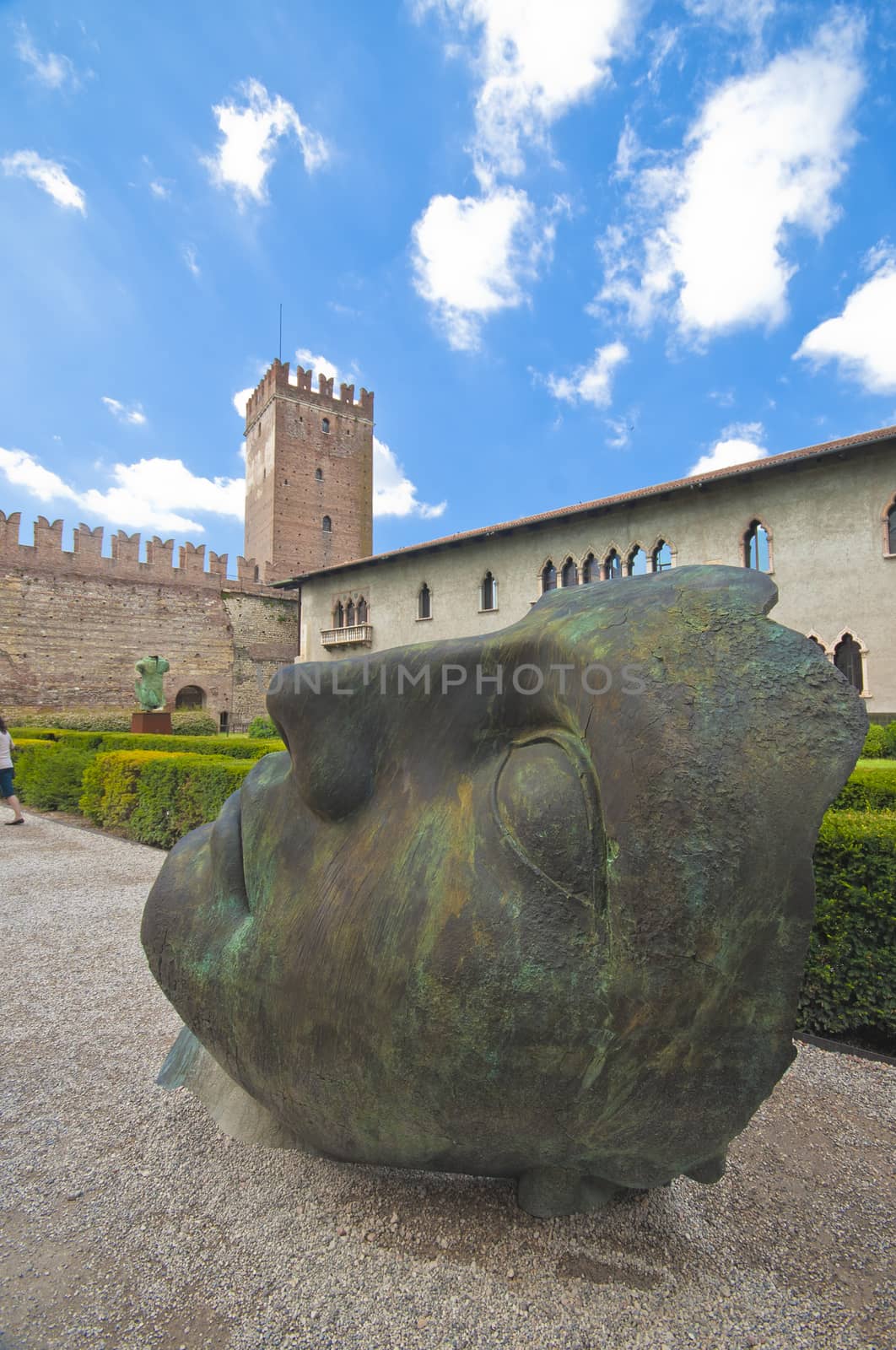 Sculpture in Castelvecchio by Yorgy67