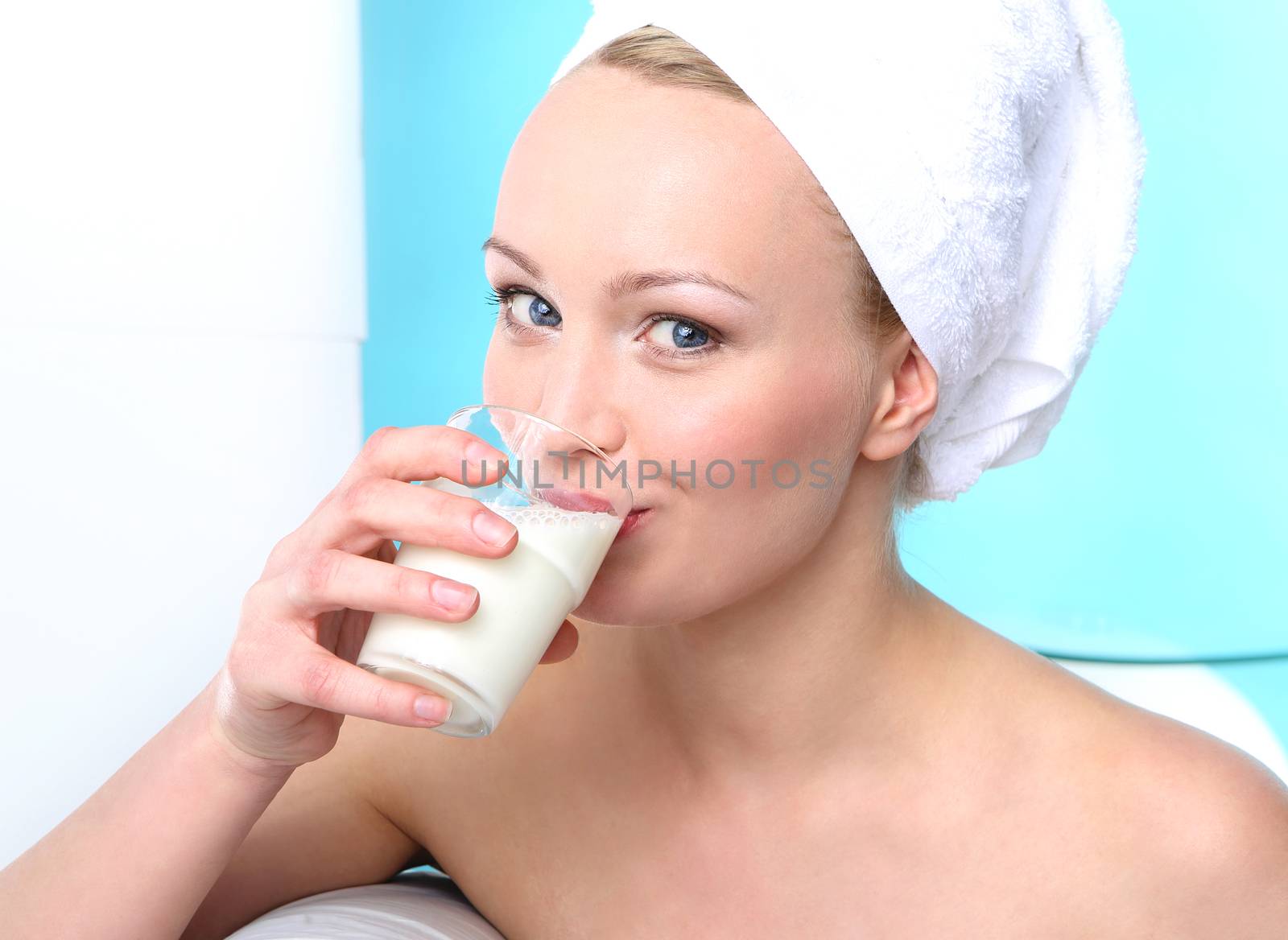 Almond milk-Health & Beauty by robert_przybysz