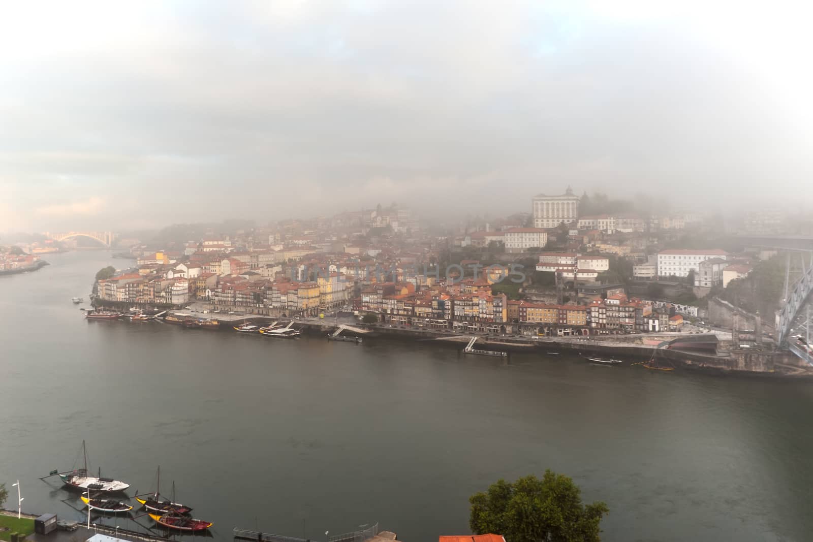 Porto in morning fog by mot1963