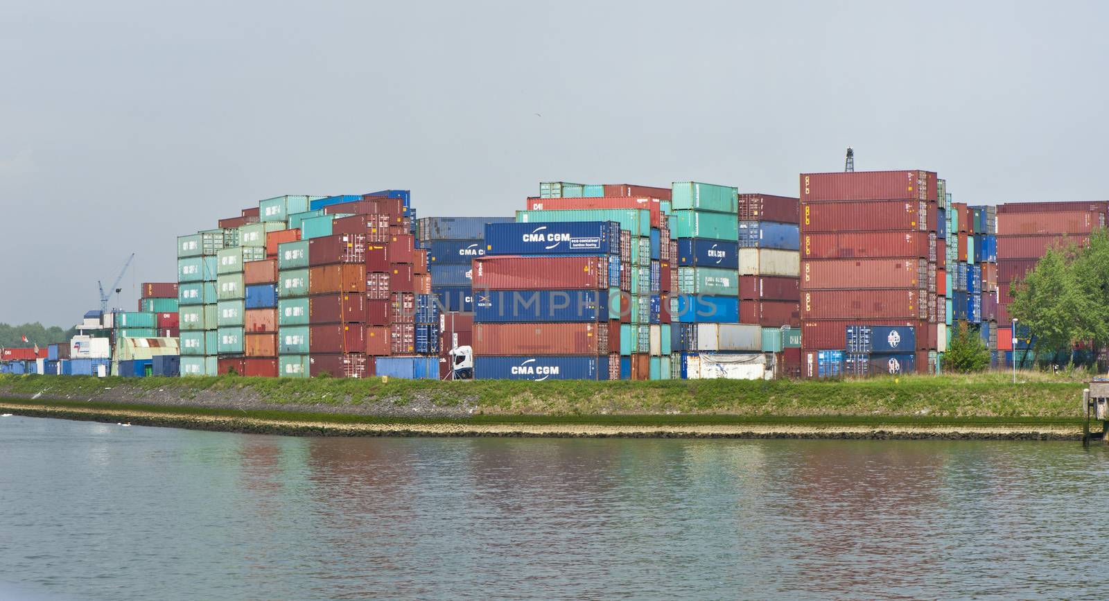 Rotterdam Port by Yorgy67
