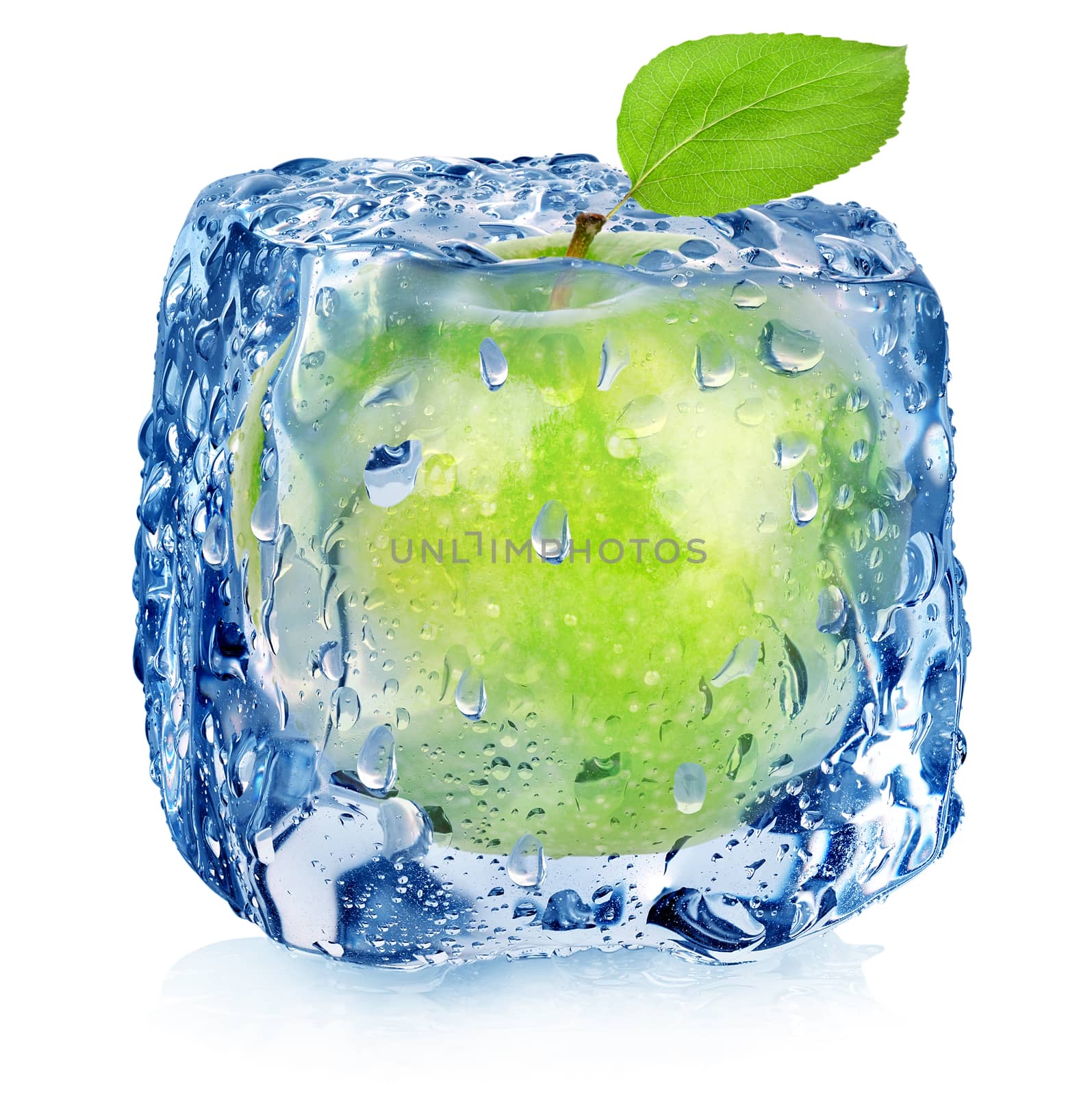Frozen green apple by Givaga