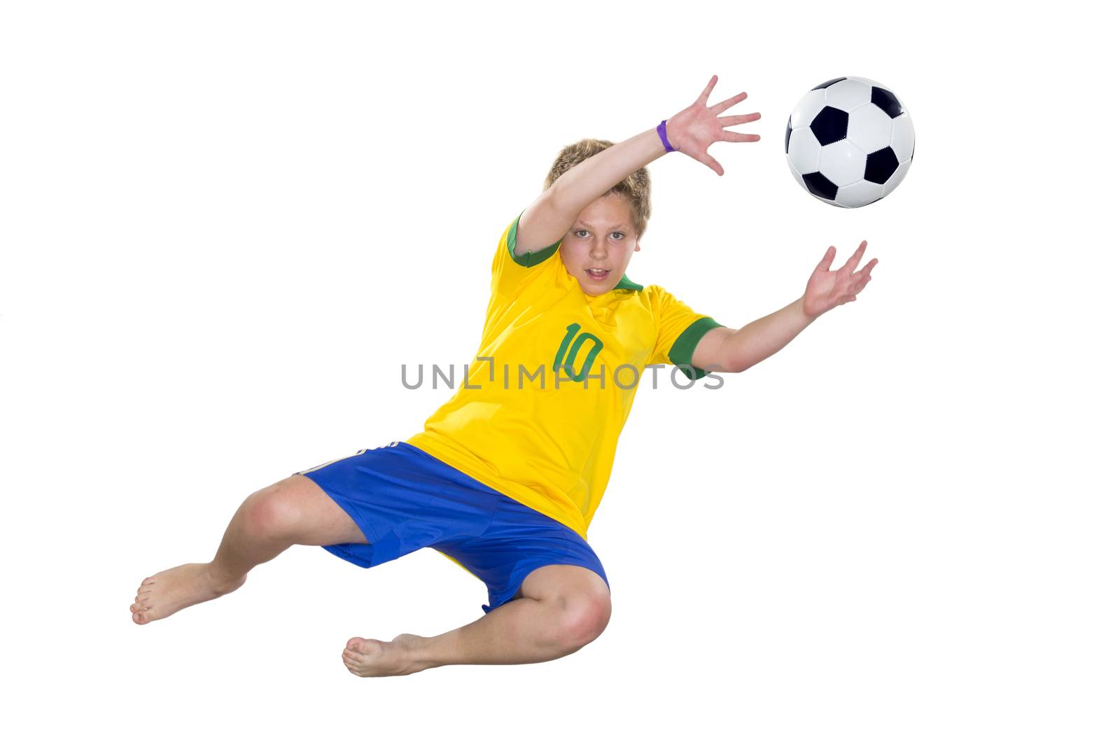 Brazilian Boy, jumping, keeper, yellow and blue