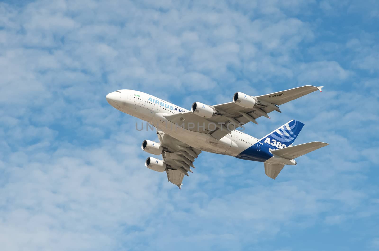 Airbus A380 by nelsonart