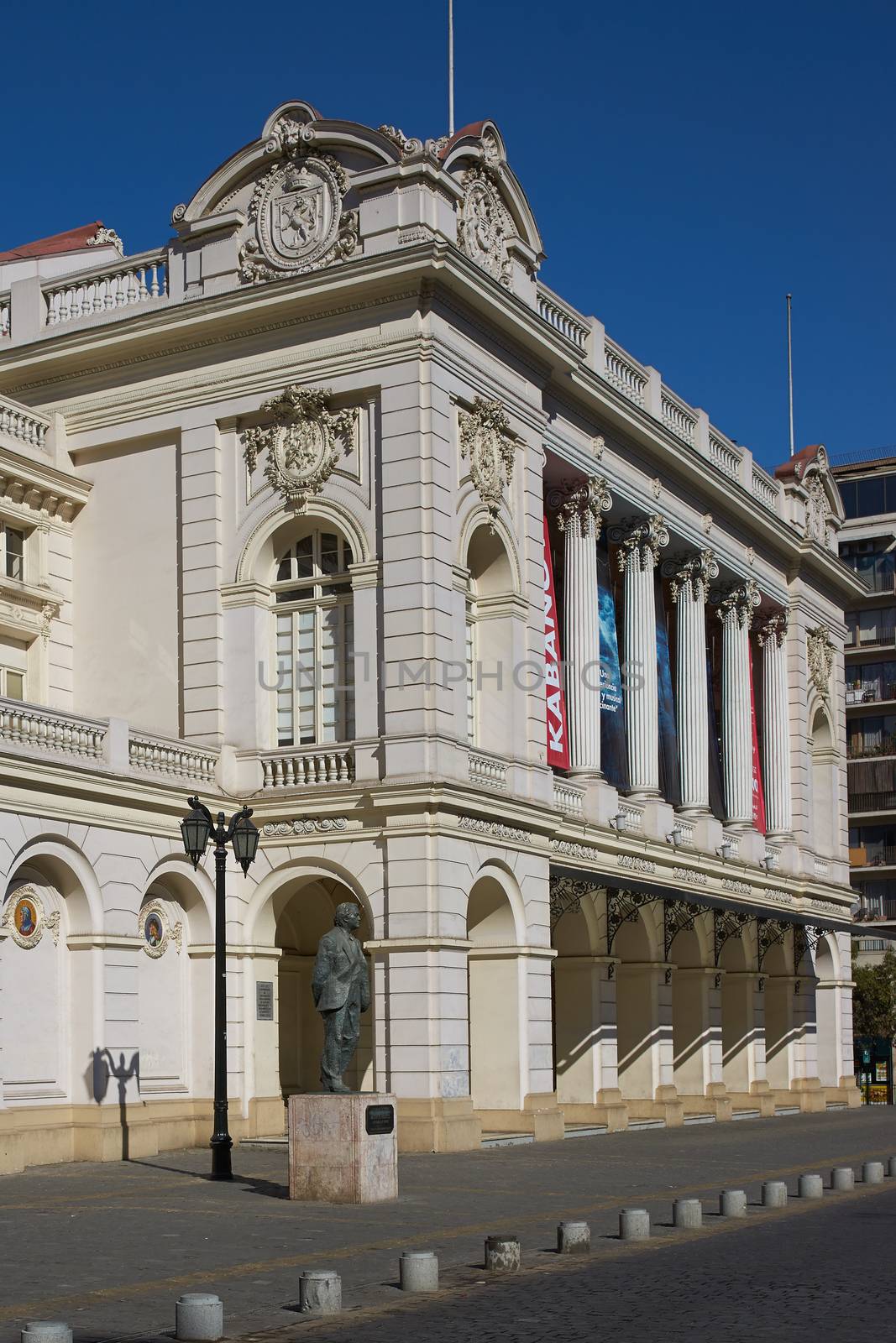 Classical style building in Santiago, Chile that dates back to 1853. The Teatro Municipal is the most important venue for theatre and opera in Chile