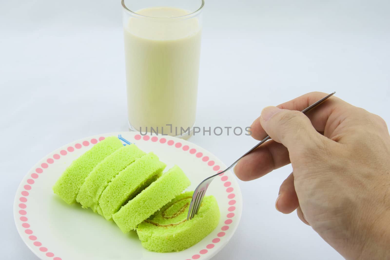 Roll cake with soymilk good dessert for everybody.