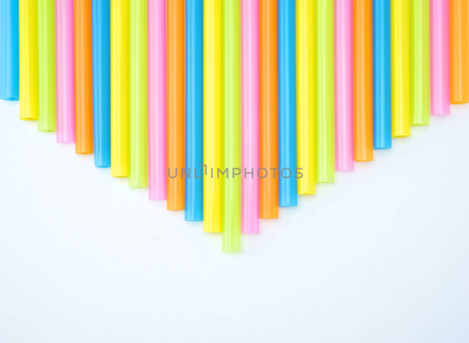 Colorful straight straw arrow by eaglesky