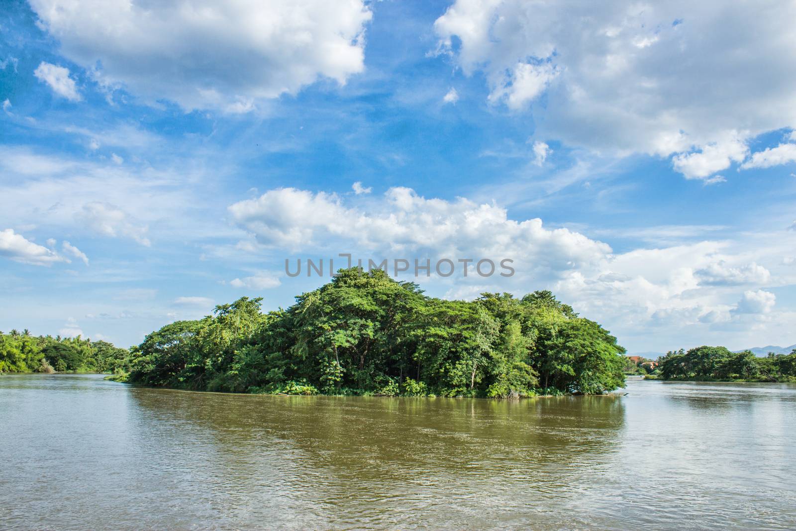 Island in the middle of the Ping River with beautiful sky in thailand