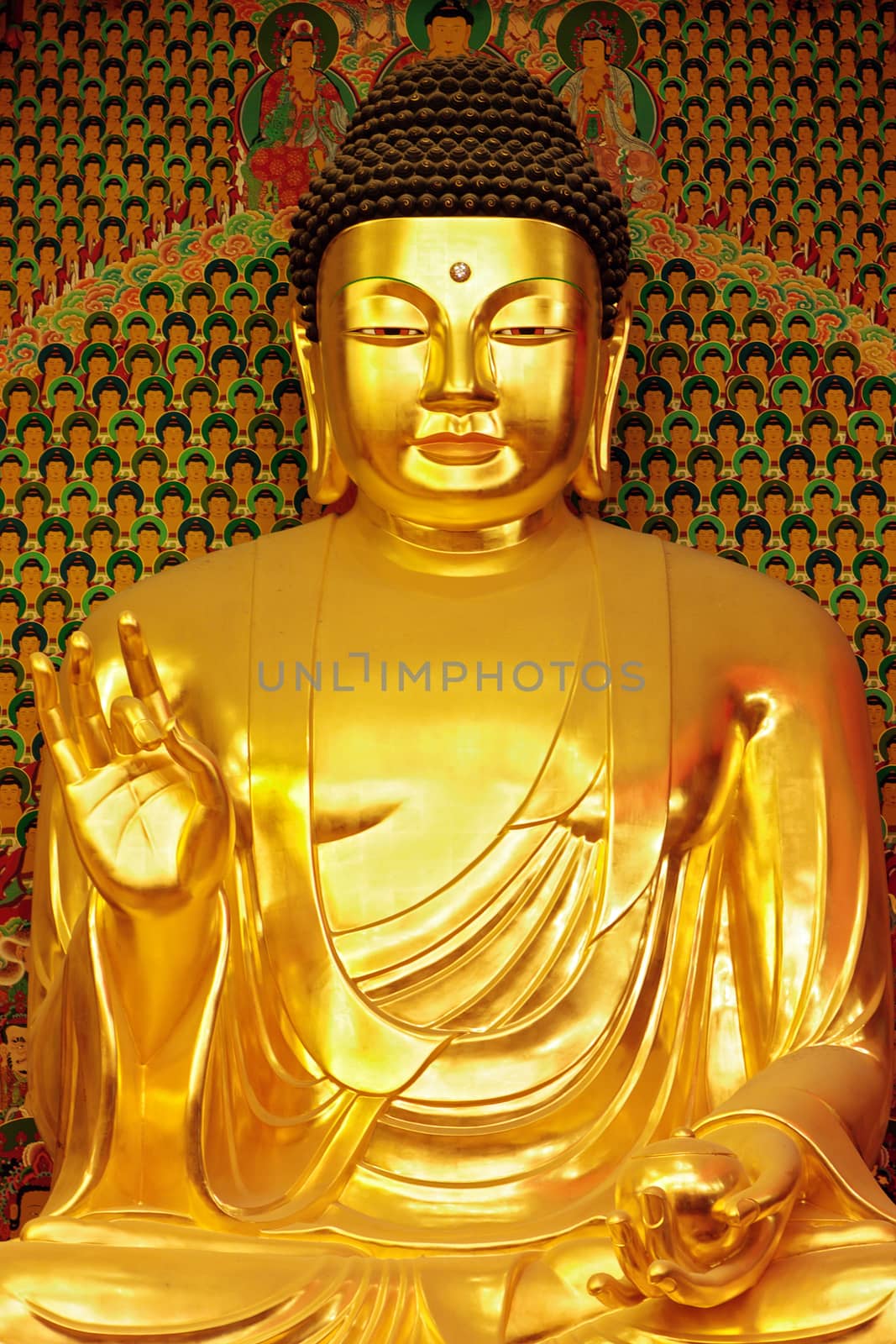 Statue of gold Buddha by dsmsoft