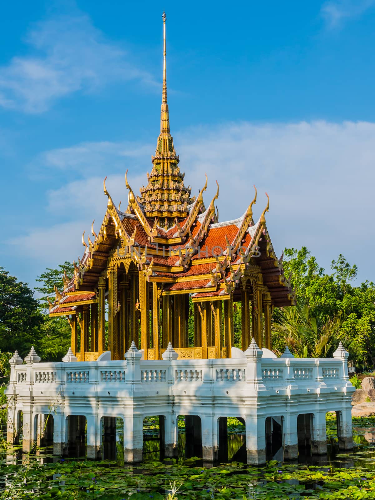  Thai stlye pavilion by golengstock