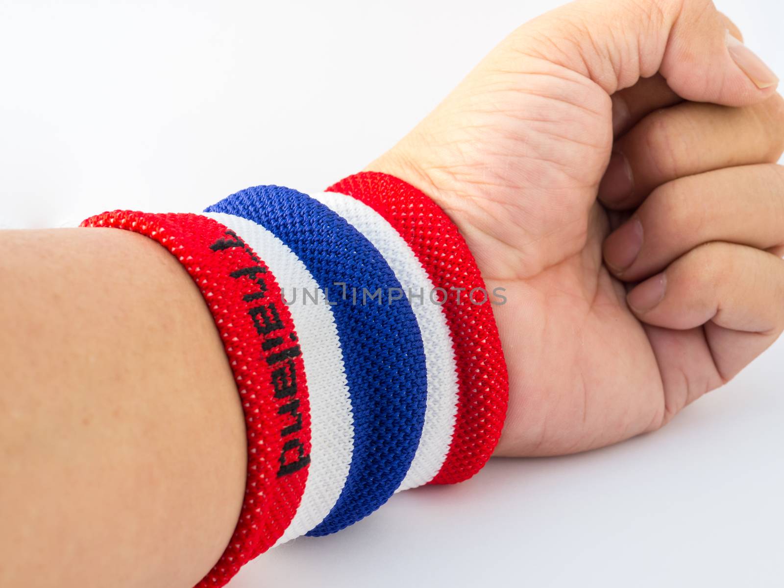 the wristband have colourful made of a towel-like terrycloth material. These are usually used to wipe sweat from the forehead during sport, or as a badge or fashion statement.