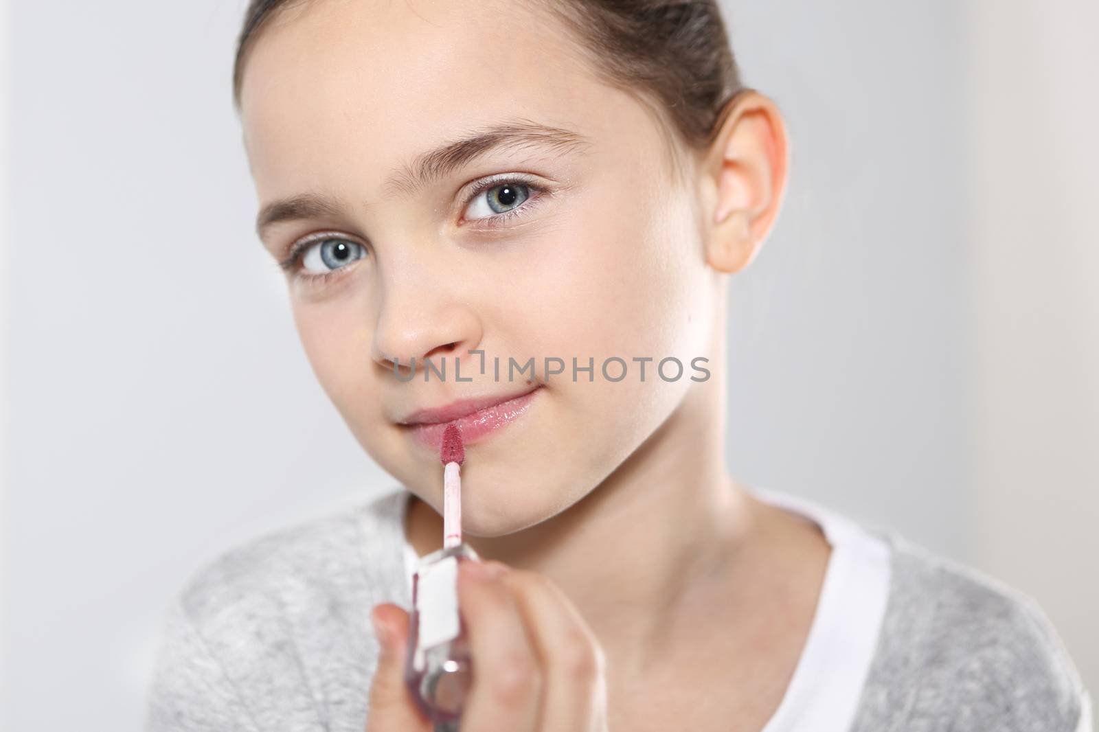 Girl with brush for makeup by robert_przybysz