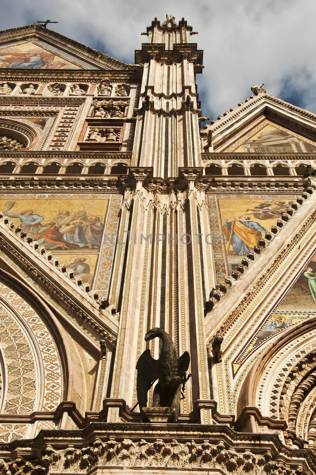 view of the Duomo in Orvieto, Italy