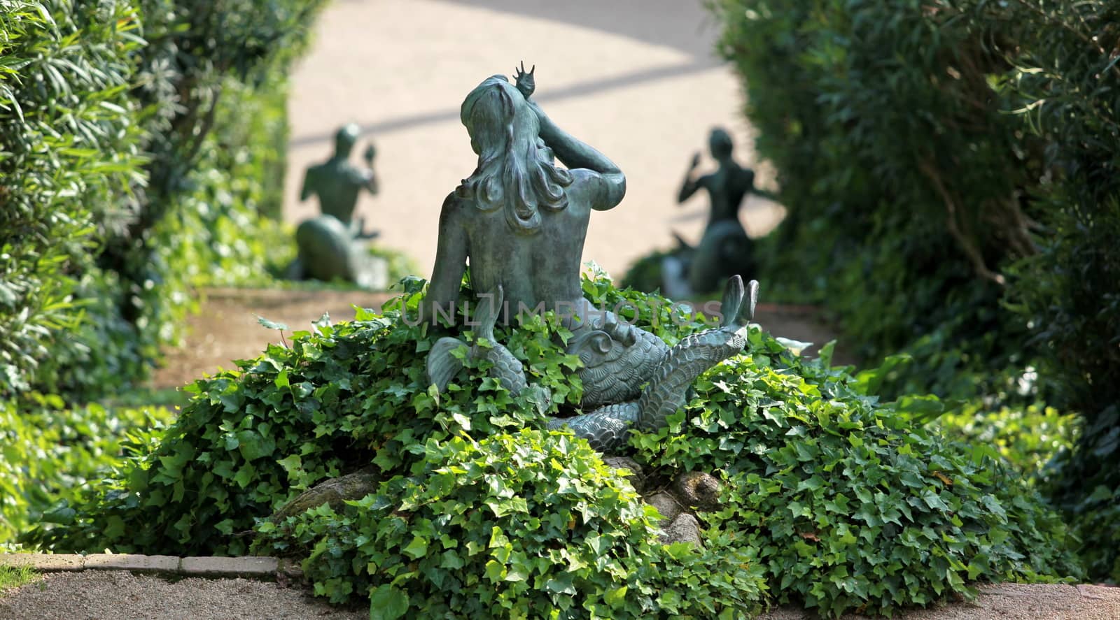 Sculpture  mythical creature mermaid  symbol of seduction