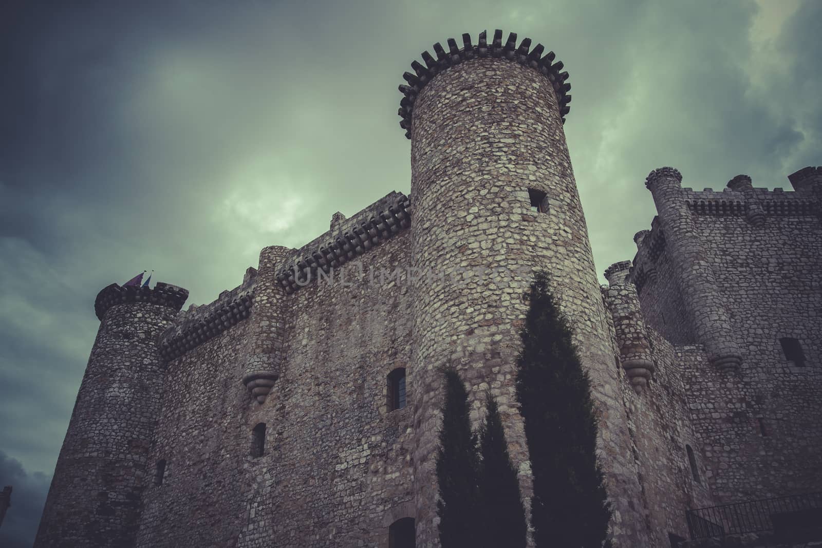 Medieval castle, spain architecture by FernandoCortes