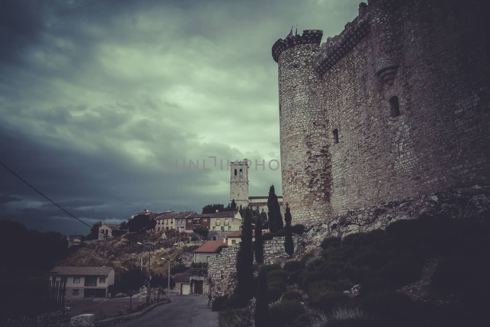 Medieval castle, spain architecture by FernandoCortes