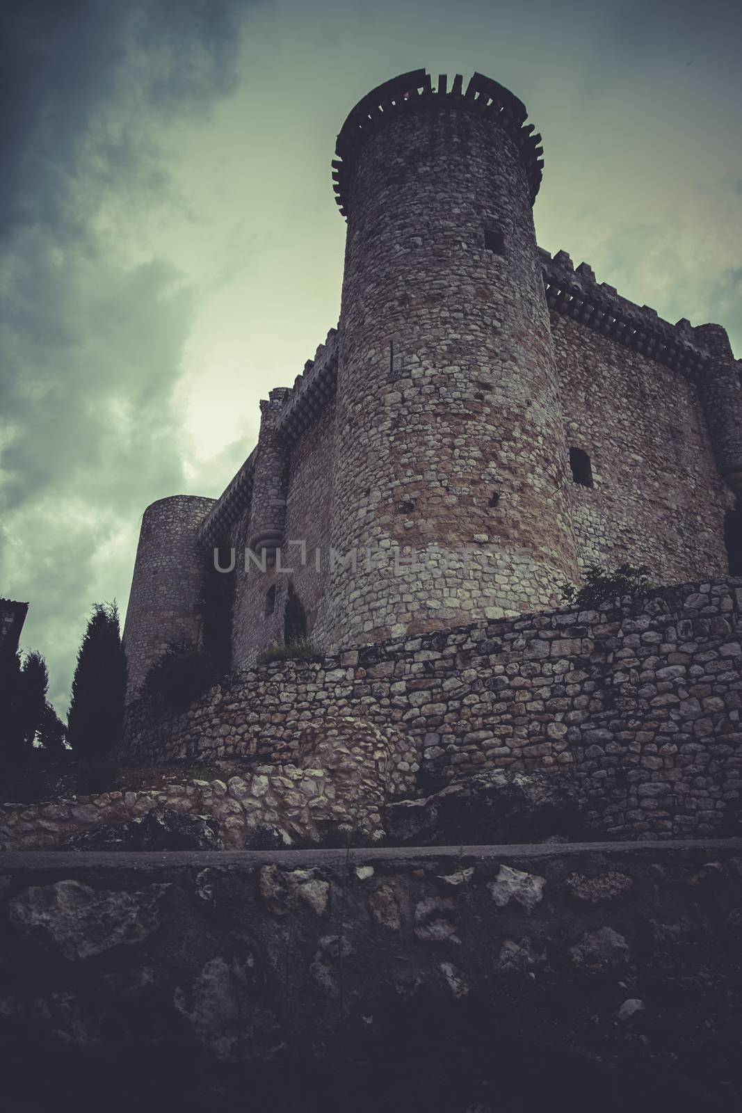 Tower, Medieval castle, spain architecture by FernandoCortes