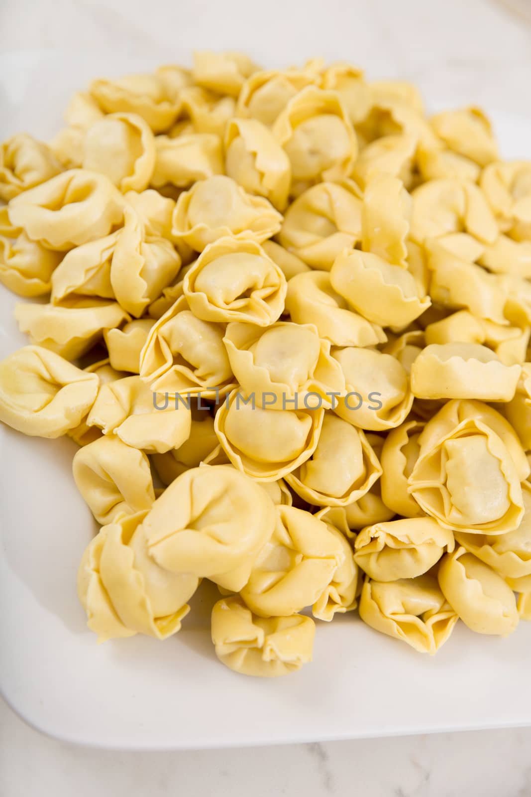 Picture of a bowl of pasta	 by Spectral