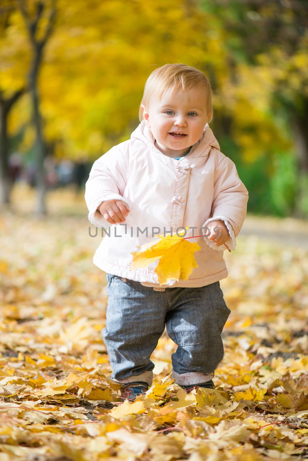 little baby in the park by GekaSkr