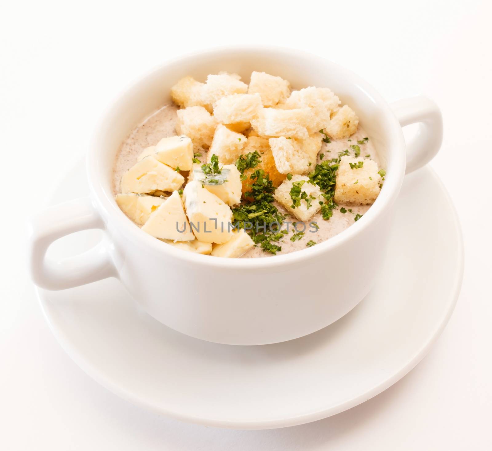 mushroom cream soup by shebeko