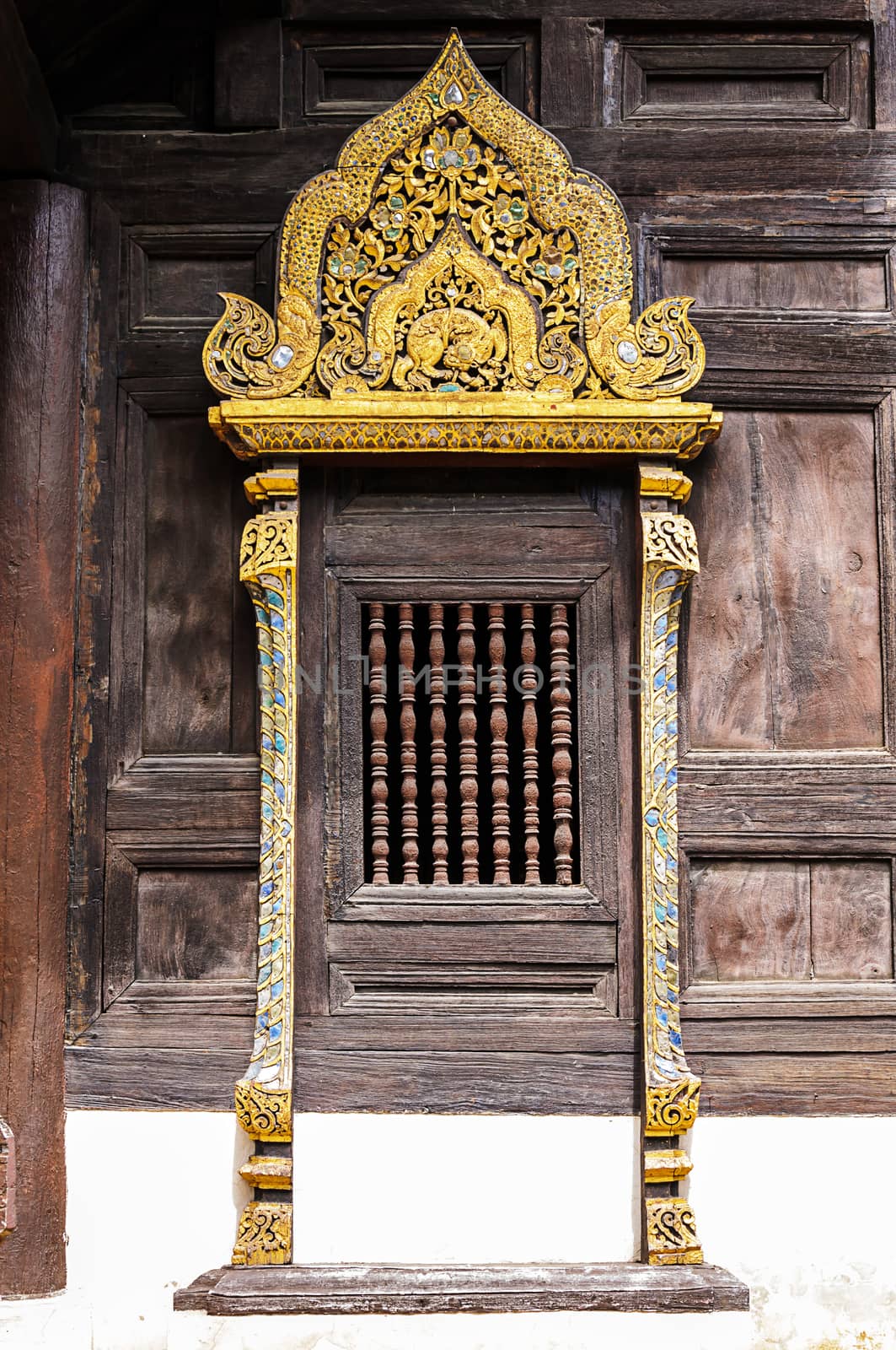 Wood carving decorated at Wat Phan-Tao temple in Chiang mai,Thailand