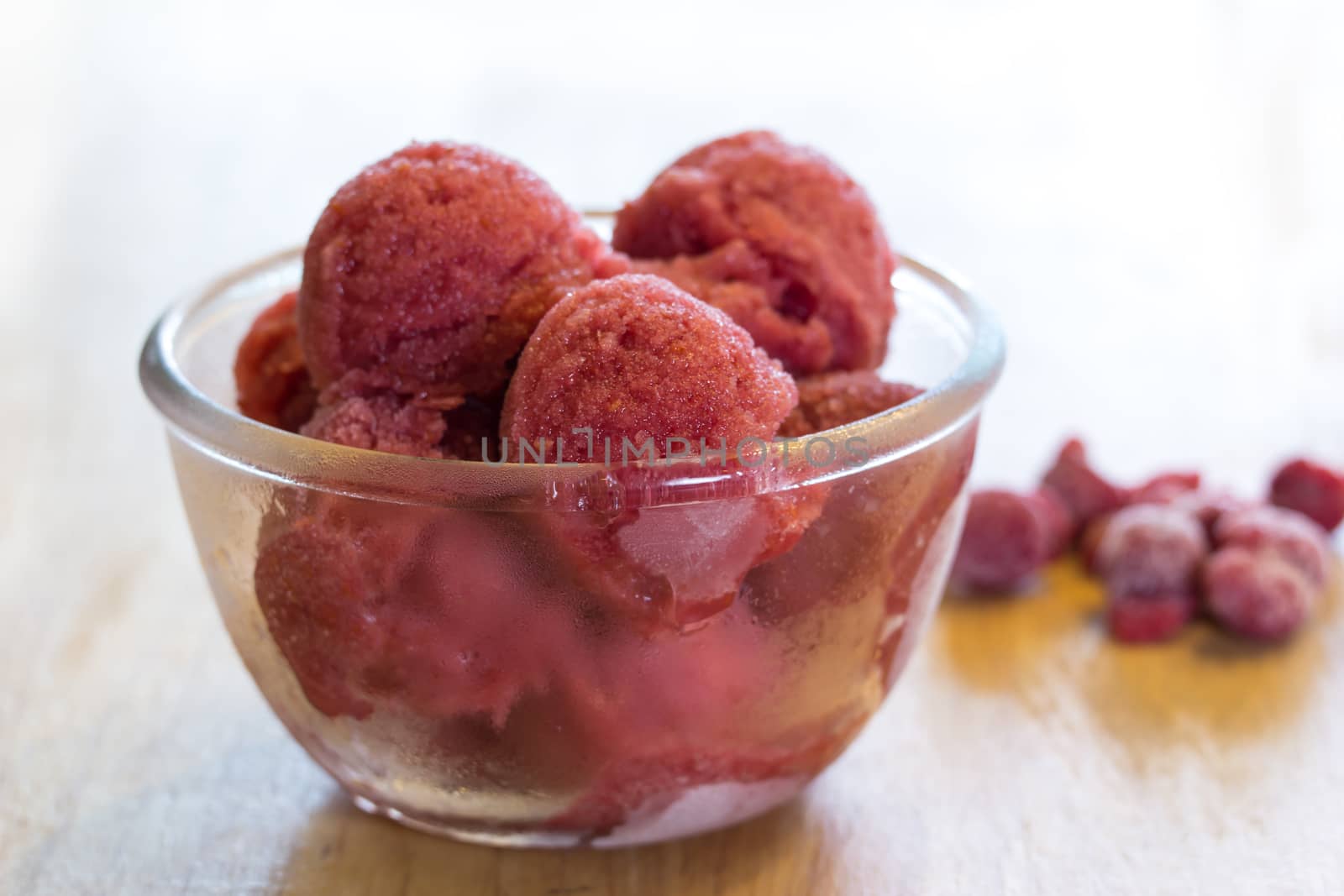 Home made raspberry ice-cream by wyoosumran