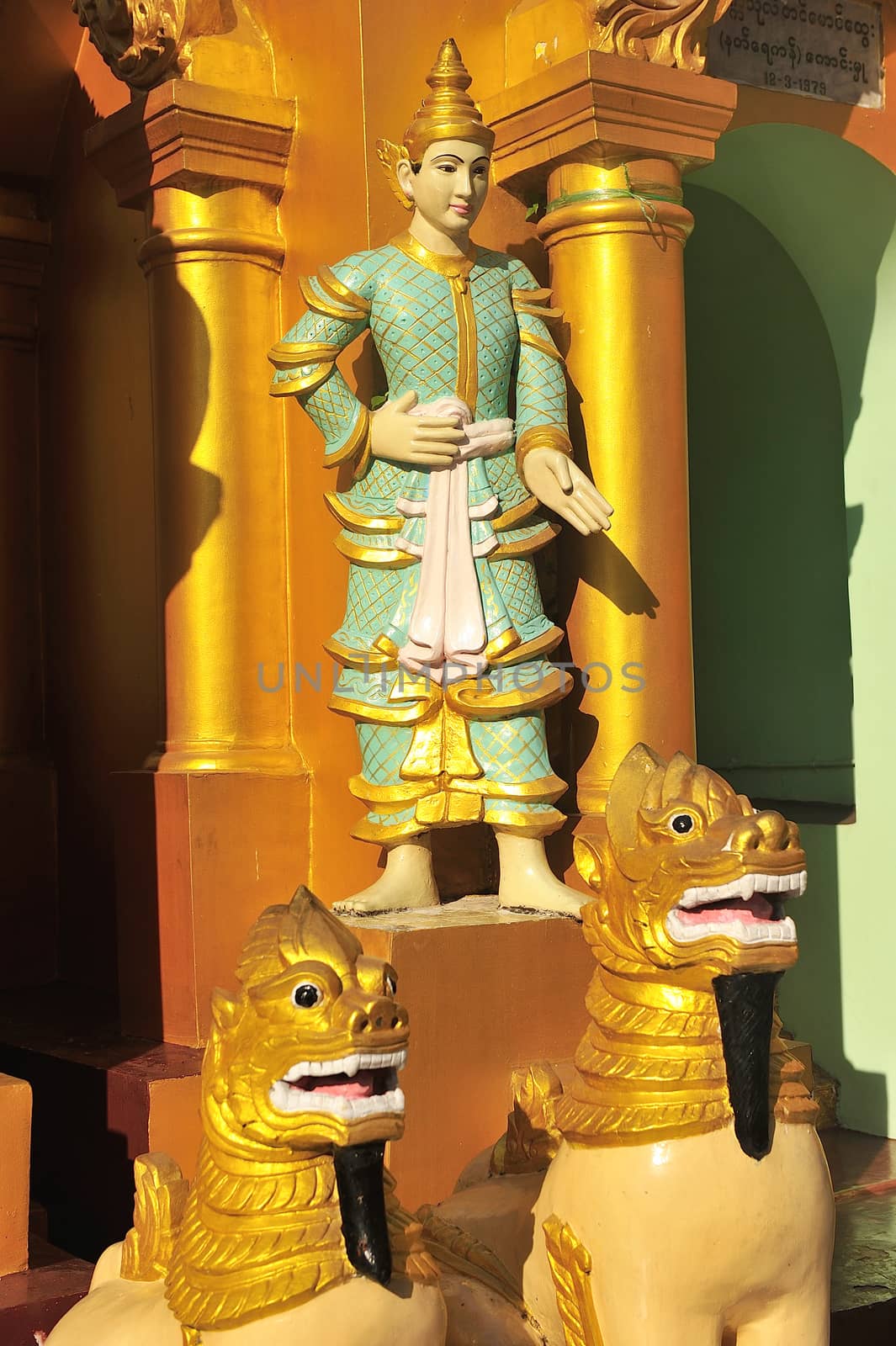Statue in Shwedagon Paya, Myanmar