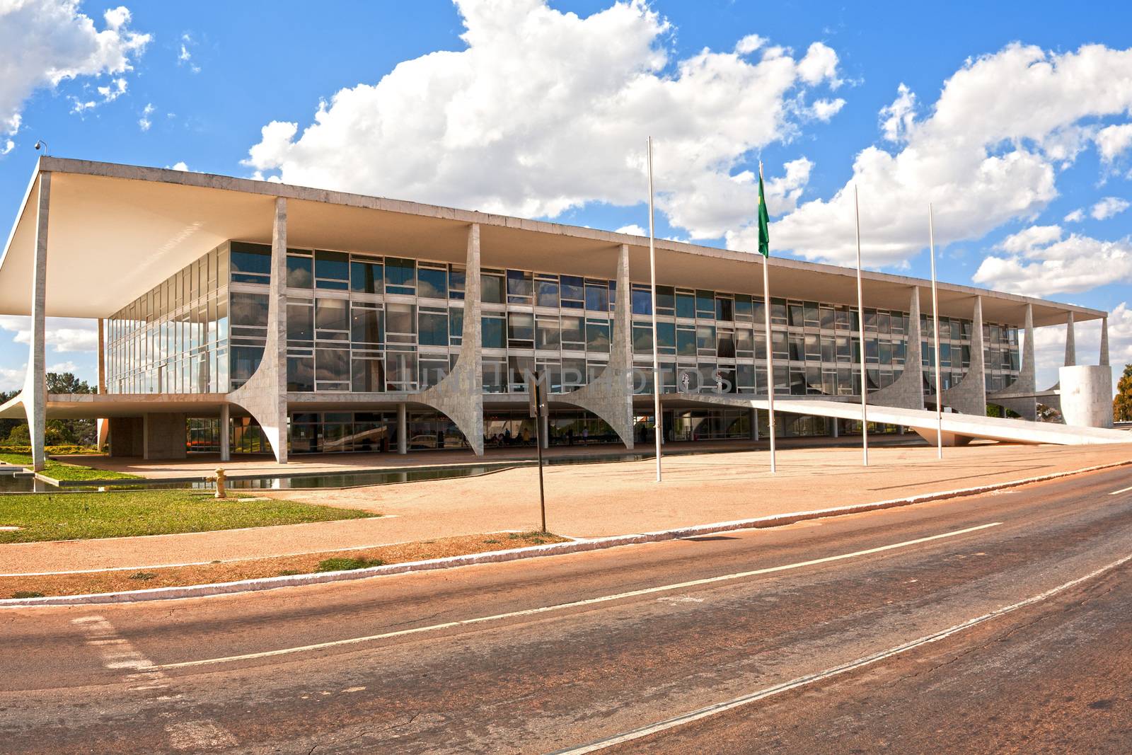 the Alvorada palace brasilia brazil by PIXSTILL