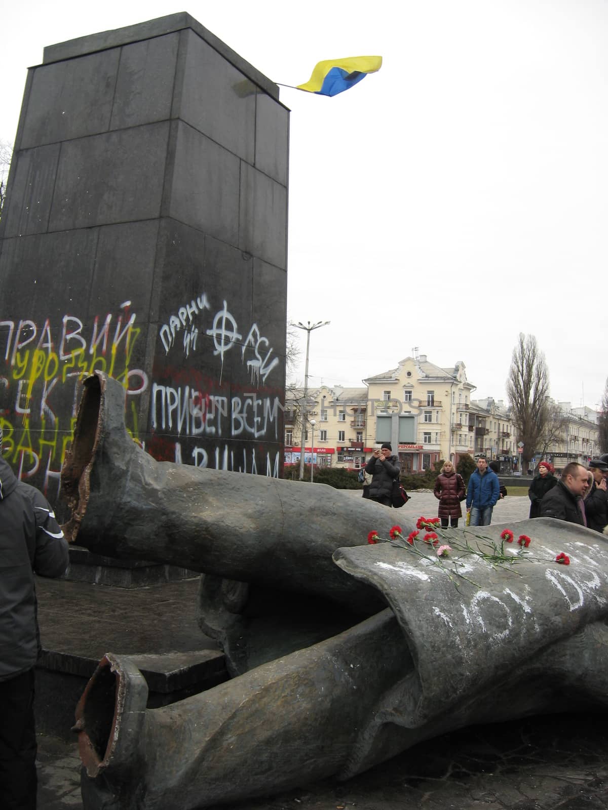 thrown monument to Lenin in Chernigov in February 22, 2014 by alexmak