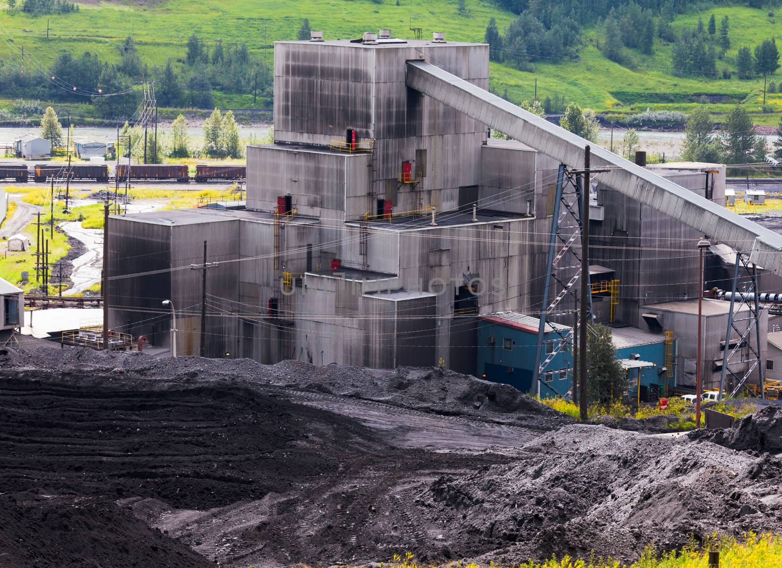 Dirty coal mine building fossil energy resource by PiLens