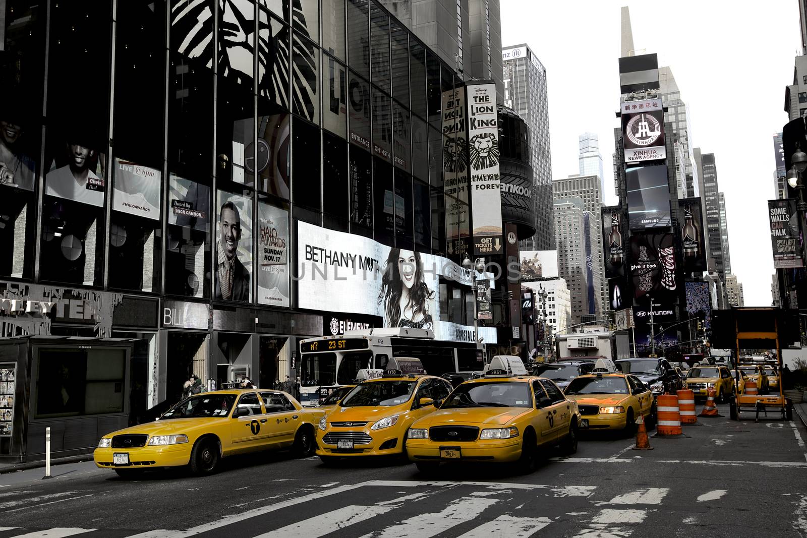 New York, Broadway and yellow cabs