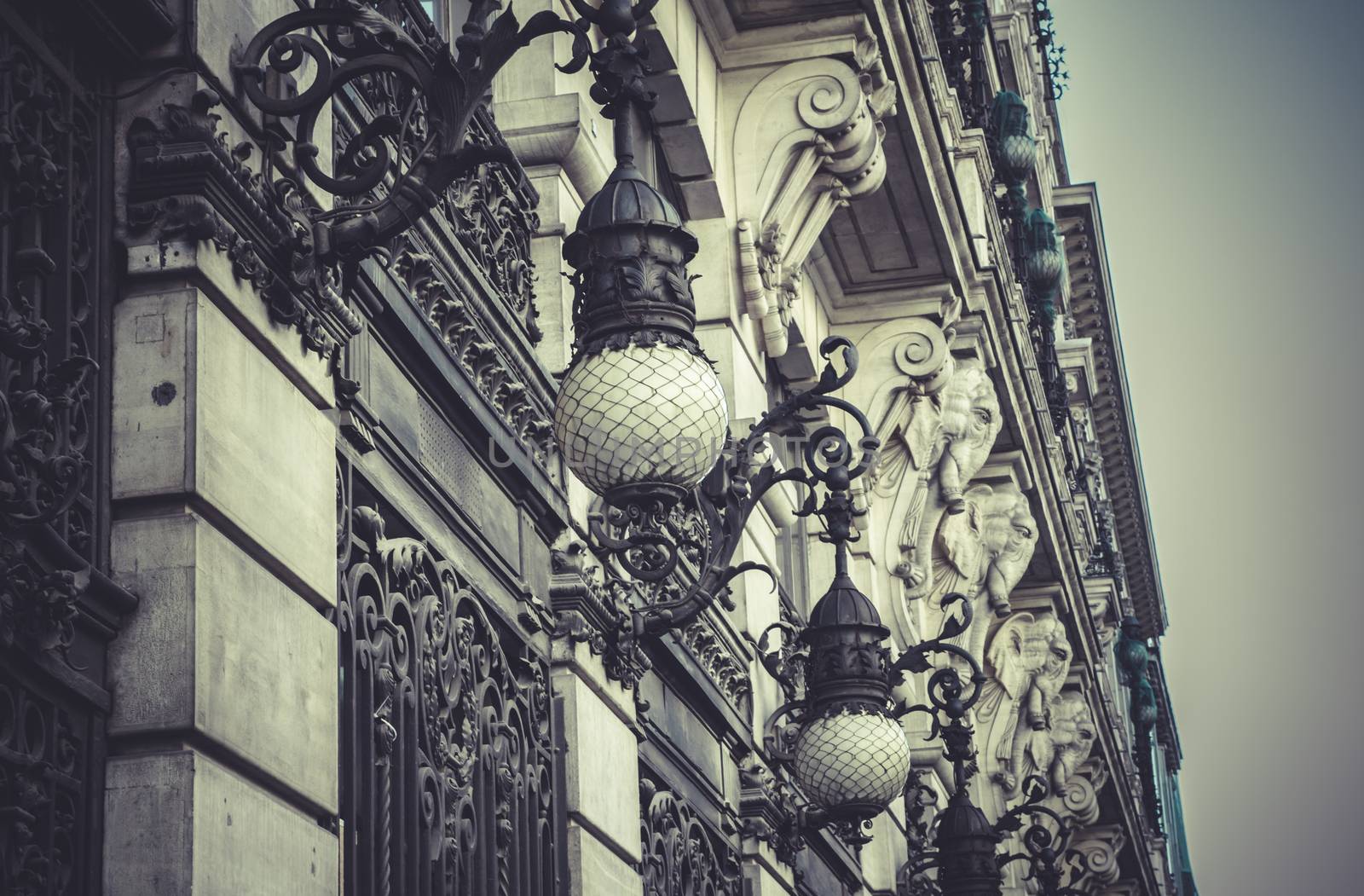 Bank, Image of the city of Madrid, its characteristic architecture