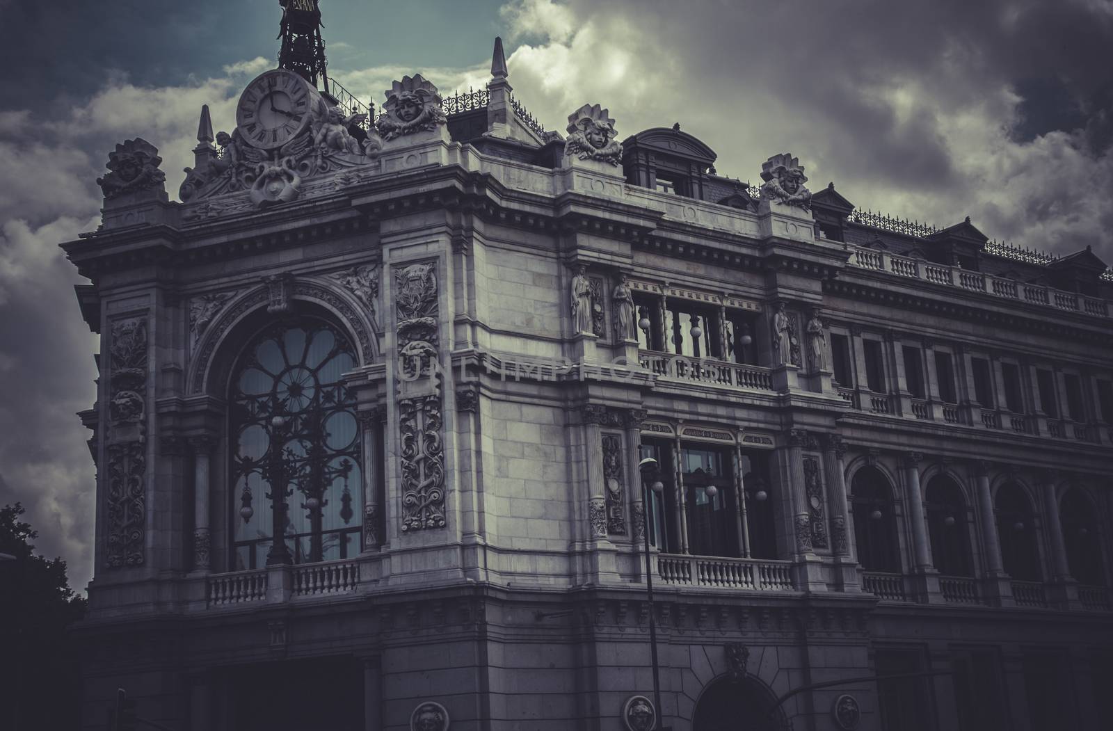 Banco de Espa��a, Image of the city of Madrid, its characteristi by FernandoCortes