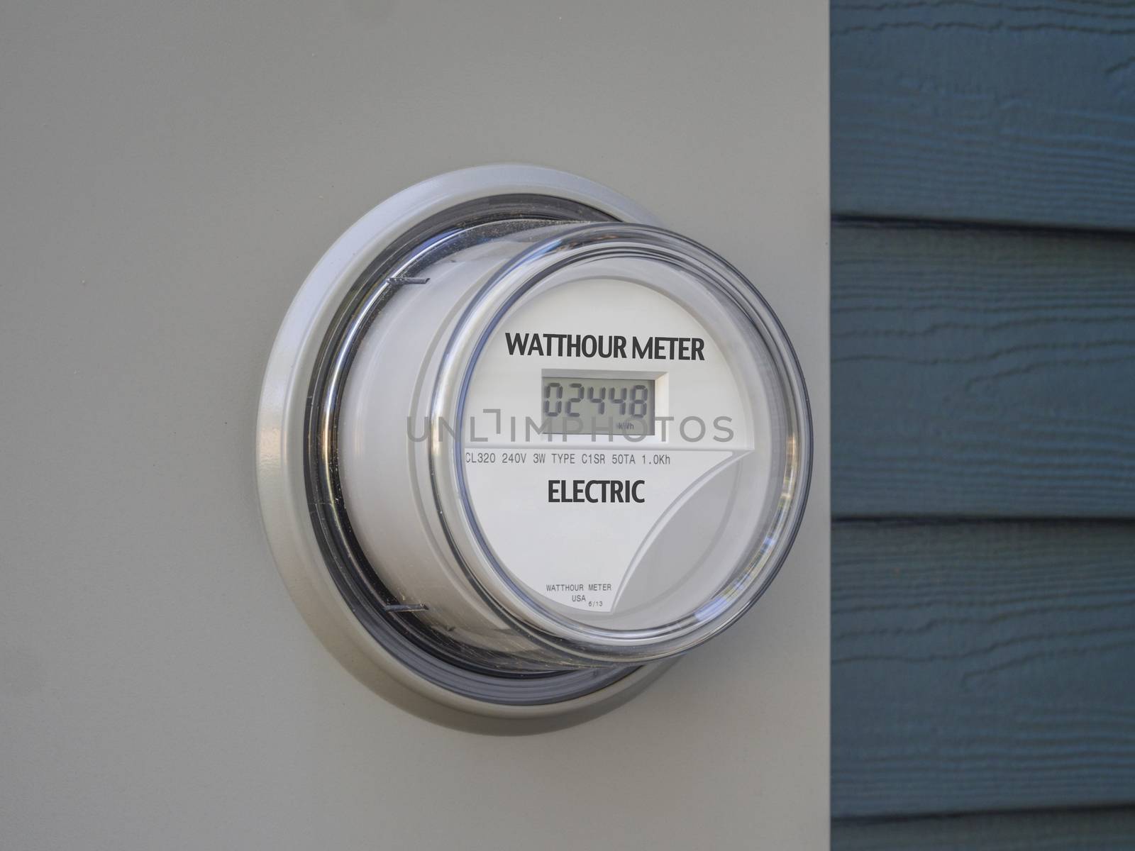 House electricity meter by f/2sumicron